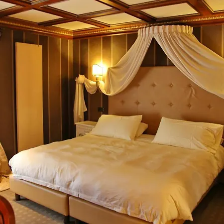 Relais Du Chateau Blanc Hotel La Thuile