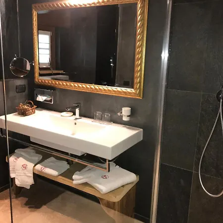 Hotel Relais Du Chateau Blanc La Thuile