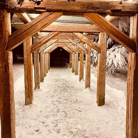 Relais Du Chateau Blanc 4*