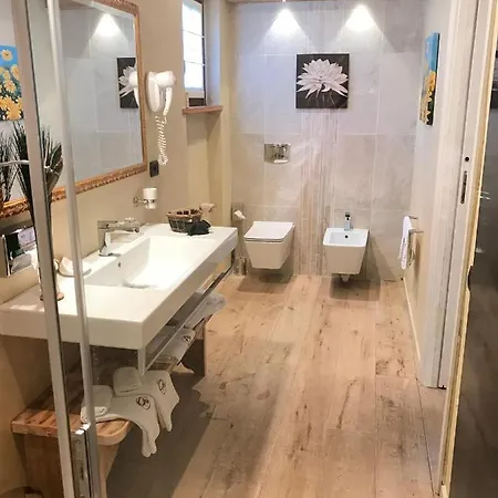 Relais Du Chateau Blanc La Thuile