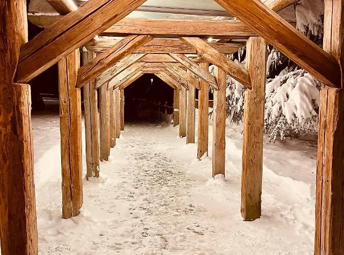 Relais Du Chateau Blanc 4*